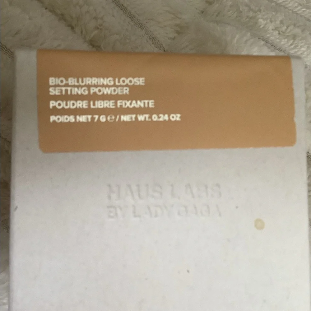 Haus Labs By Lady Gaga Bio-Blurring Loose Setting Powder — Neutral Beige GOLDEN